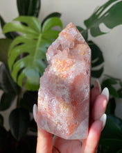 Load image into Gallery viewer, HIGH QUALITY PINK AMETHYST POINT WITH UNIQUE QUARTZ FORMATION DRUZY | 5.7 x 10.5CM | 398 GRAMS