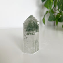 Load image into Gallery viewer, GREEN PHANTOM QUARTZ POINT FROM BRAZIL | 3 x 6.4cm | 68grams
