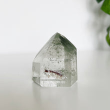 Load image into Gallery viewer, GREEN PHANTOM QUARTZ POINT FROM BRAZIL | 3.9 x 4.6cm | 79grams
