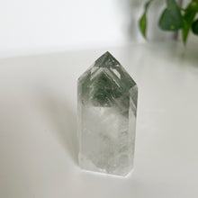 Load image into Gallery viewer, GREEN PHANTOM QUARTZ POINT FROM BRAZIL | 3 x 6.4cm | 68grams
