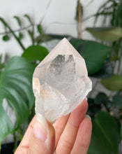 Load image into Gallery viewer, HIMALAYAN QUARTZ RAW POINT | 4 x 6.5cm | 154grams

