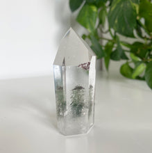 Load image into Gallery viewer, GREEN PHANTOM QUARTZ POINT FROM BRAZIL | 2.8 x 7.5cm | 90grams
