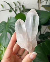 Load image into Gallery viewer, HIMALAYAN QUARTZ TWIN RAW POINT | 10.4cm in length | 236grams
