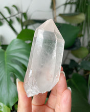 Load image into Gallery viewer, HIMALAYAN QUARTZ RAW POINT | 3.5 x 8.6cm | 133grams
