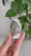 Load and play video in Gallery viewer, GREEN PHANTOM QUARTZ POINT FROM BRAZIL | 3 x 4.9cm | 58grams
